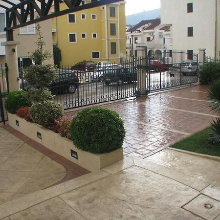 Apartmani Mirenza Будва Экстерьер фото
